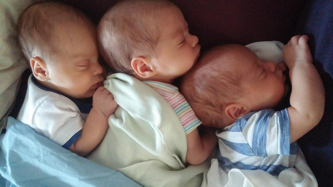 babies demonstrate the head angles of flexion, deflexion, and extension