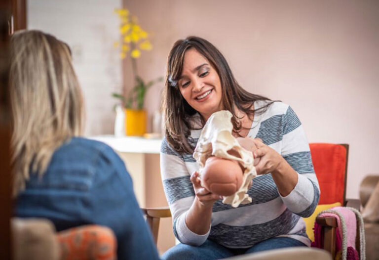 Tania de Filippio CPE with doll and pelvis