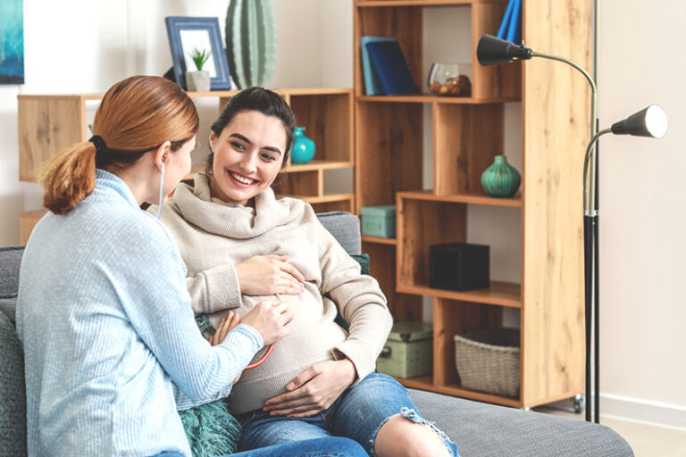 doula with pregnant woman